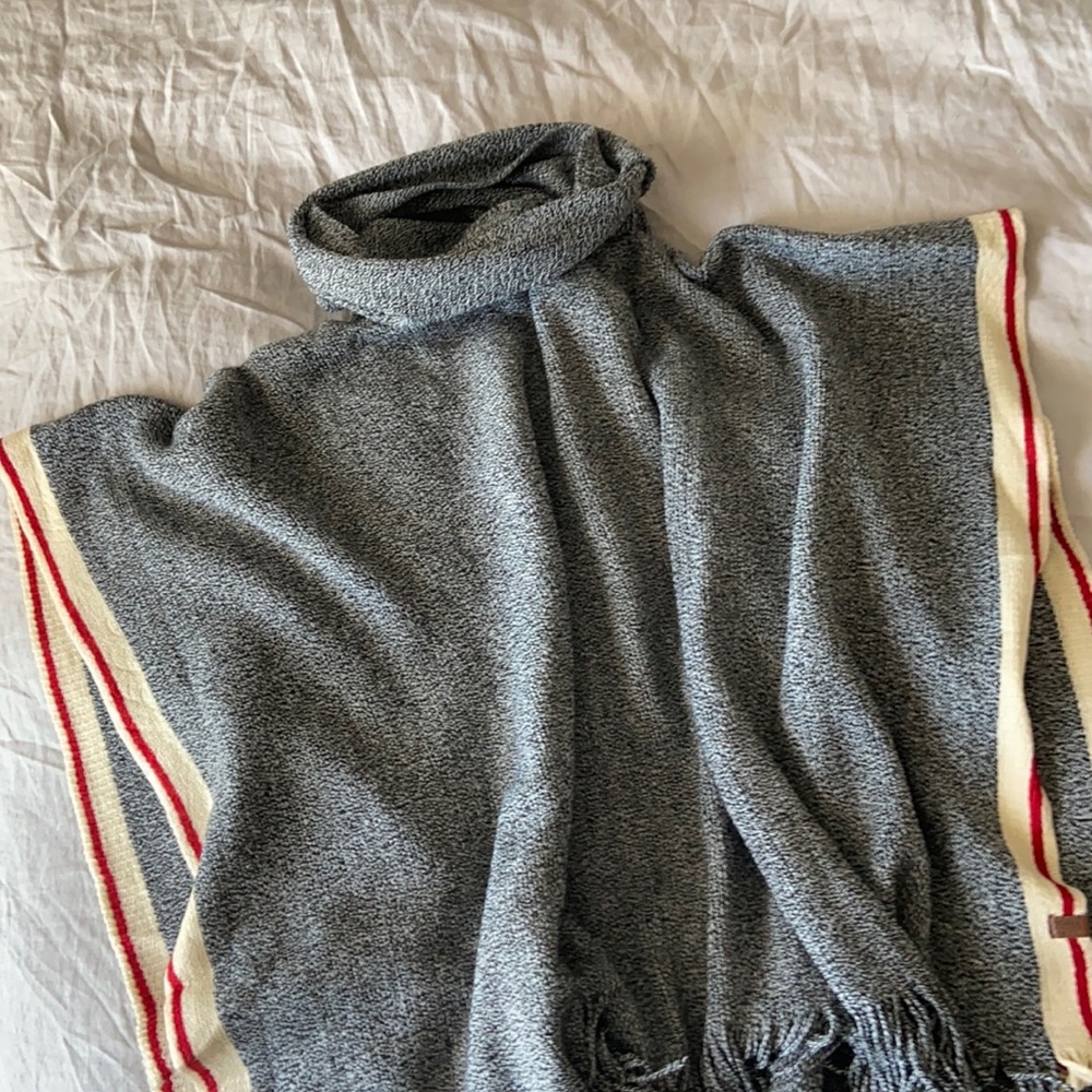 NWOT Roots Poncho sweater